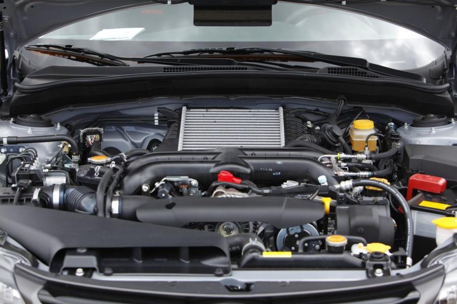  Subaru Impreza WRX Sedan 2011 года  (фото 26 из 34)